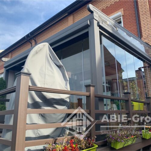 Фотографии выполненных работ компании «ABIE-GROUP» Алюминиевой перголы со сдвижным тентом, безрамным остеклением и zip системами. дер.Румянцево, поселение Московский, Москва